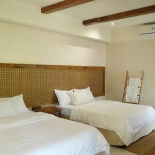 07 Sorana Premier Fam gall pics Oct2025